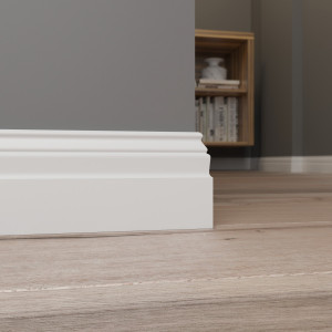 Плинтус белый окрашен Ultrawood арт. Base 0022 p (2000 x 80 x 12 мм.)