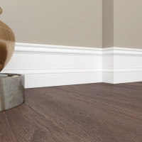 Плинтус напольный окрашенный из ЛДФ Ultrawood Base 0002 (2440 x 133 x 14 мм.)